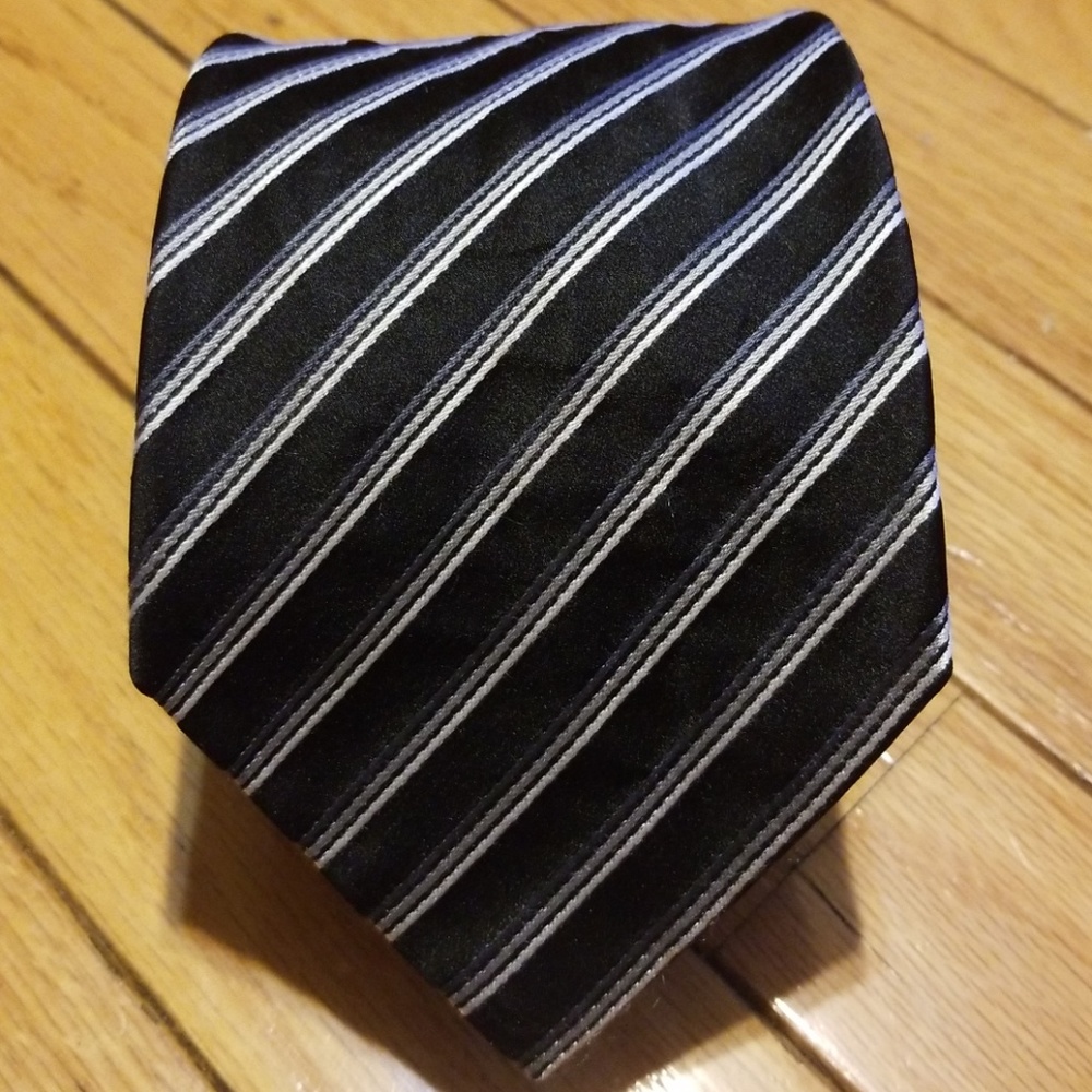 Men tie